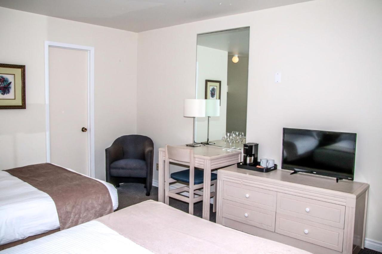 Hotel Les Trois Soeurs Percé Extérieur photo