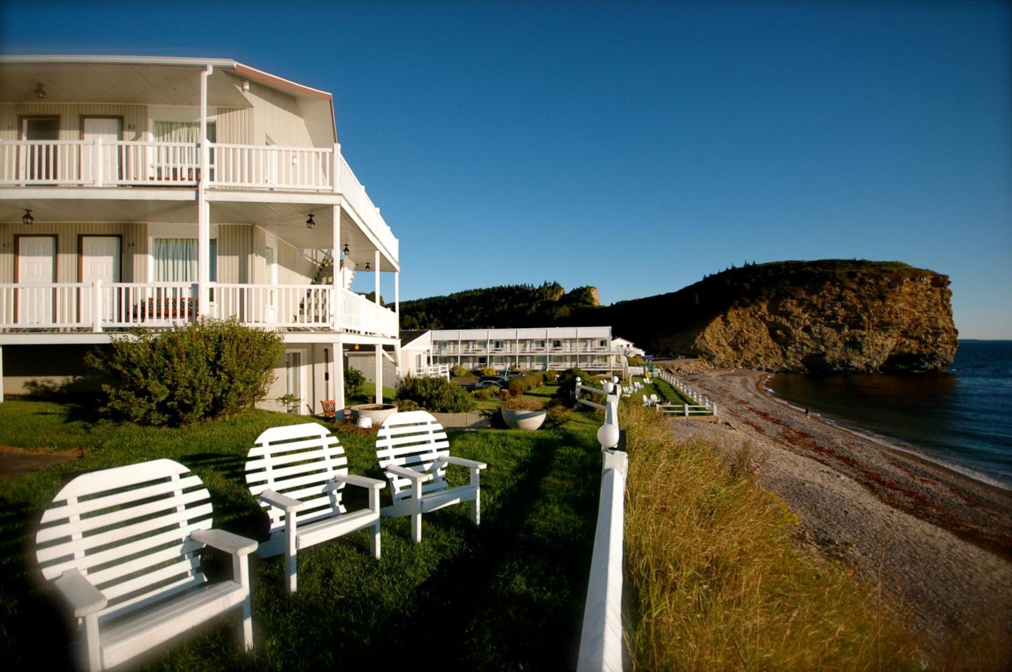 Hotel Les Trois Soeurs Percé Extérieur photo