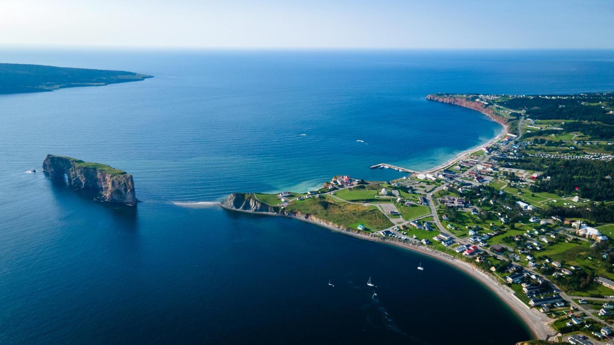 Hotel Les Trois Soeurs Percé Extérieur photo