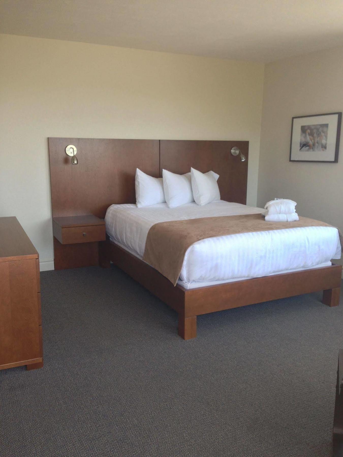 Hotel Les Trois Soeurs Percé Extérieur photo